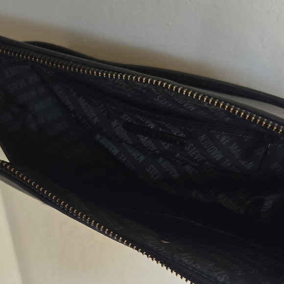 Steve Madden Black Crossbody - Picture 2 of 4